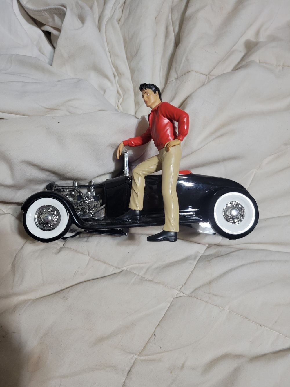 "Elvis Presley's Rockin Roadster" Die cast collectible 1/18 scale Ford Hot Rod.
